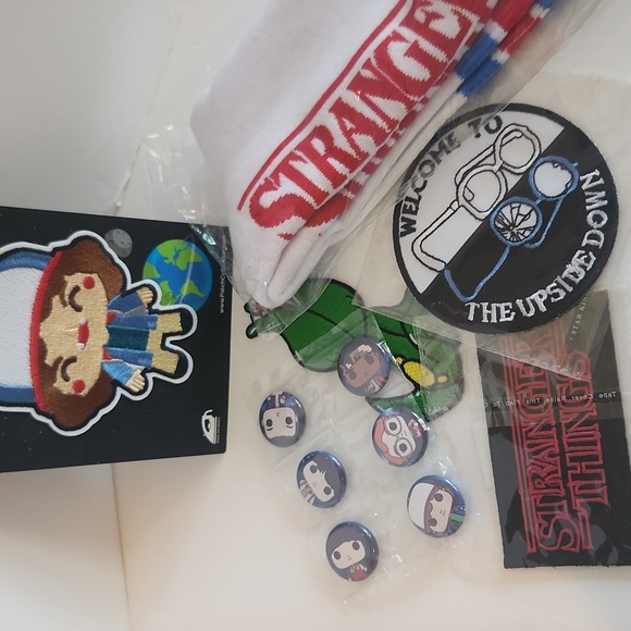 Stranger Things  Custom Van's - Picture 10 of 10